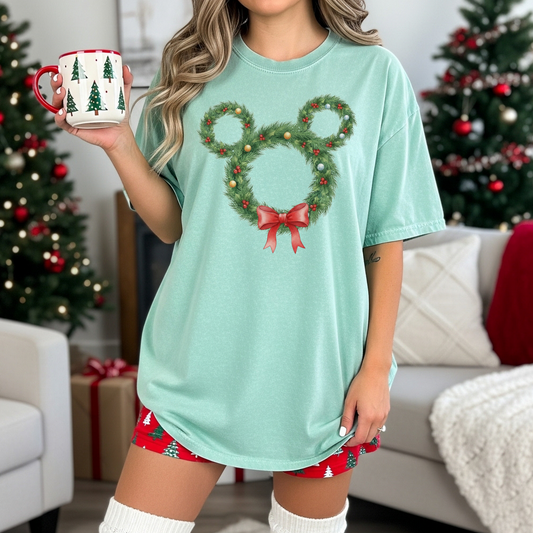 Mouse Wreath Shirt - Comfort Colors