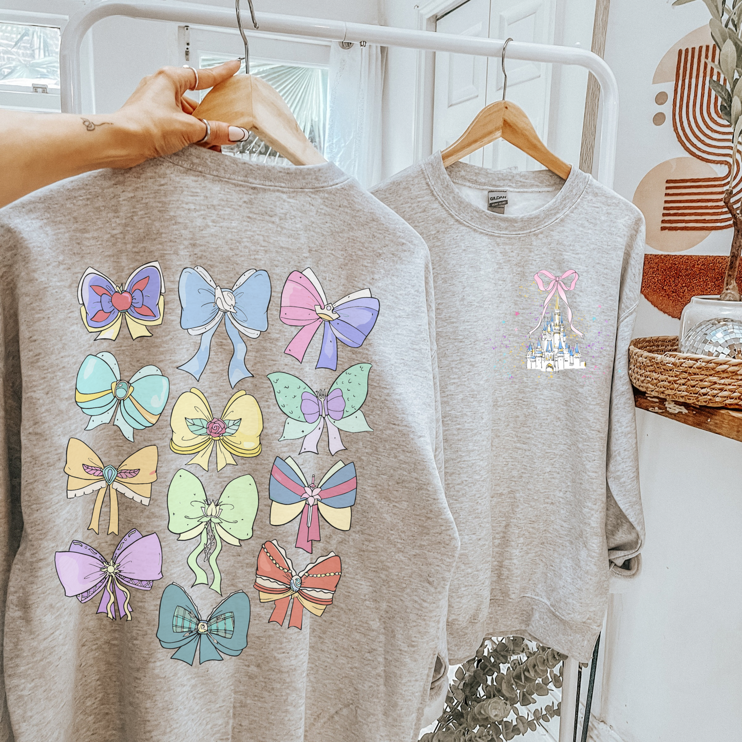 PRINCESS BOWS SWEATSHIRT