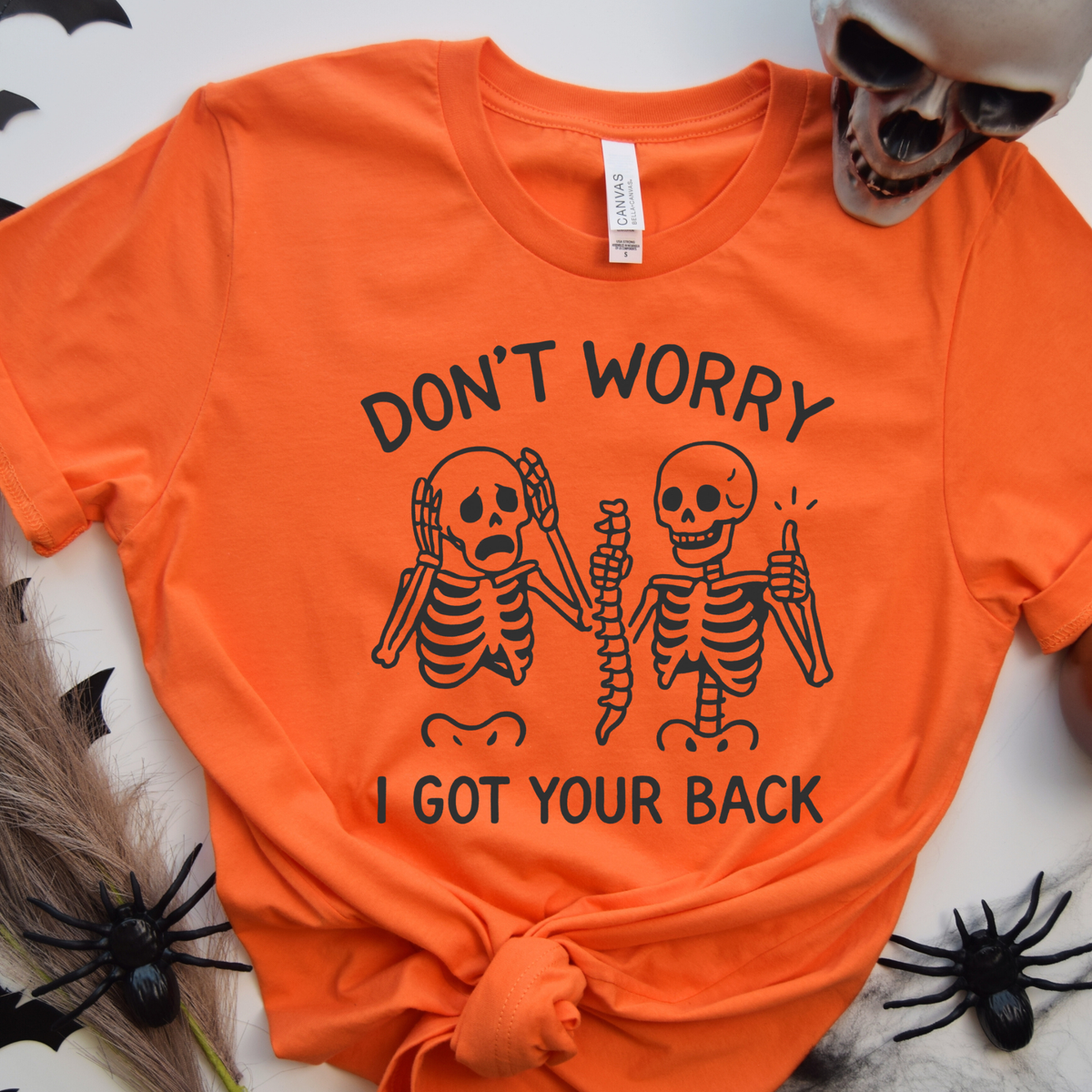 Funny Skeleton Halloween Shirt | I Got Your Back Graphic Tee | Spooky Season Halloween T-Shirt | Retro Skeleton Shirt