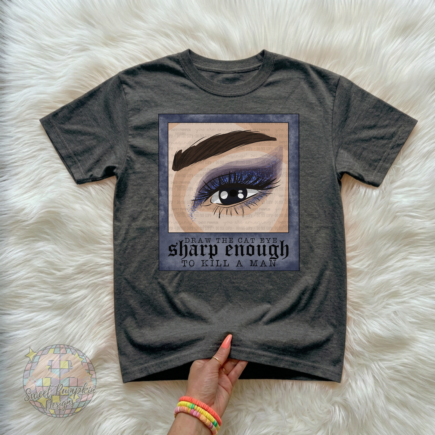 DRAW A CATS EYE SHIRT - COMFORT COLORS