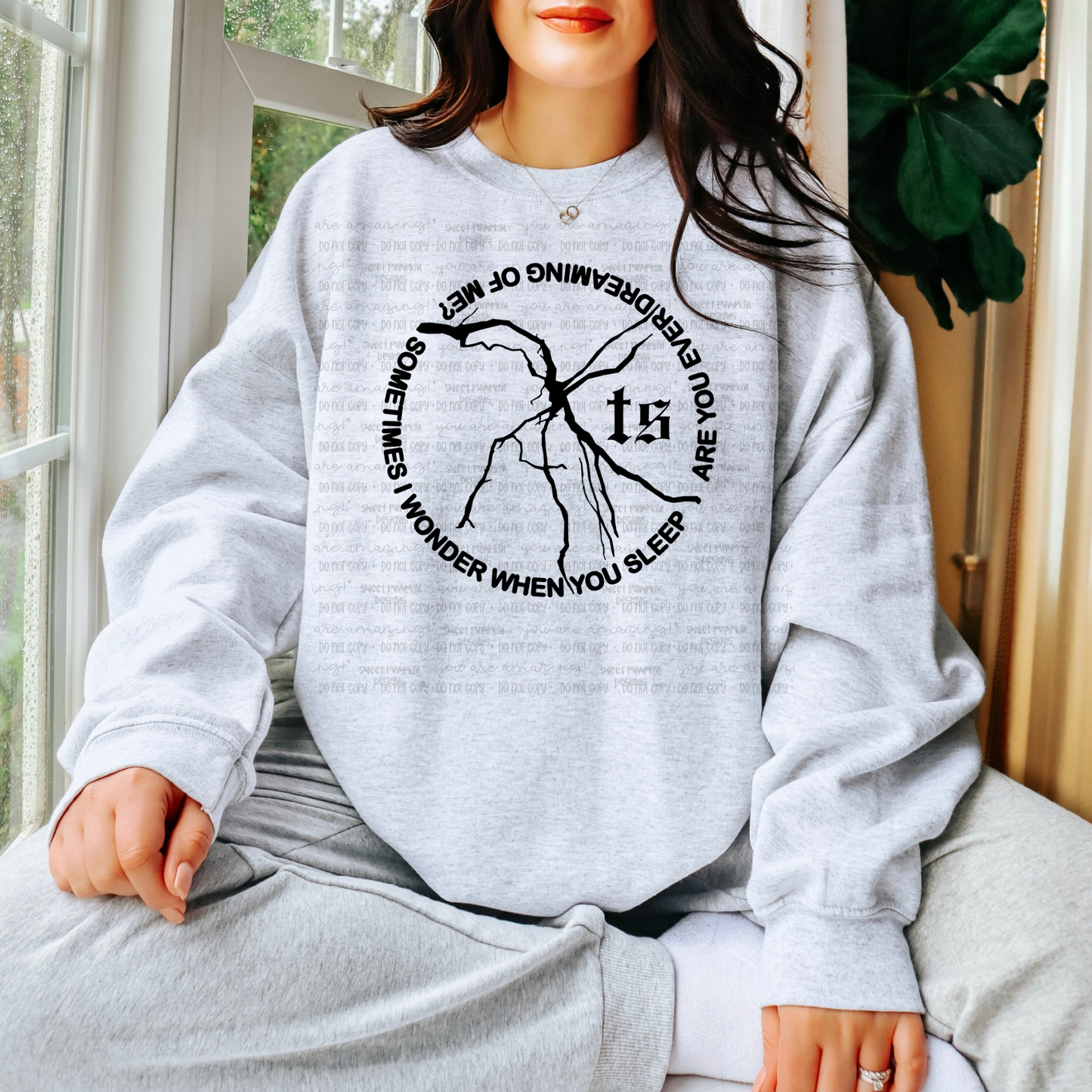 DELICATE SWEATSHIRT