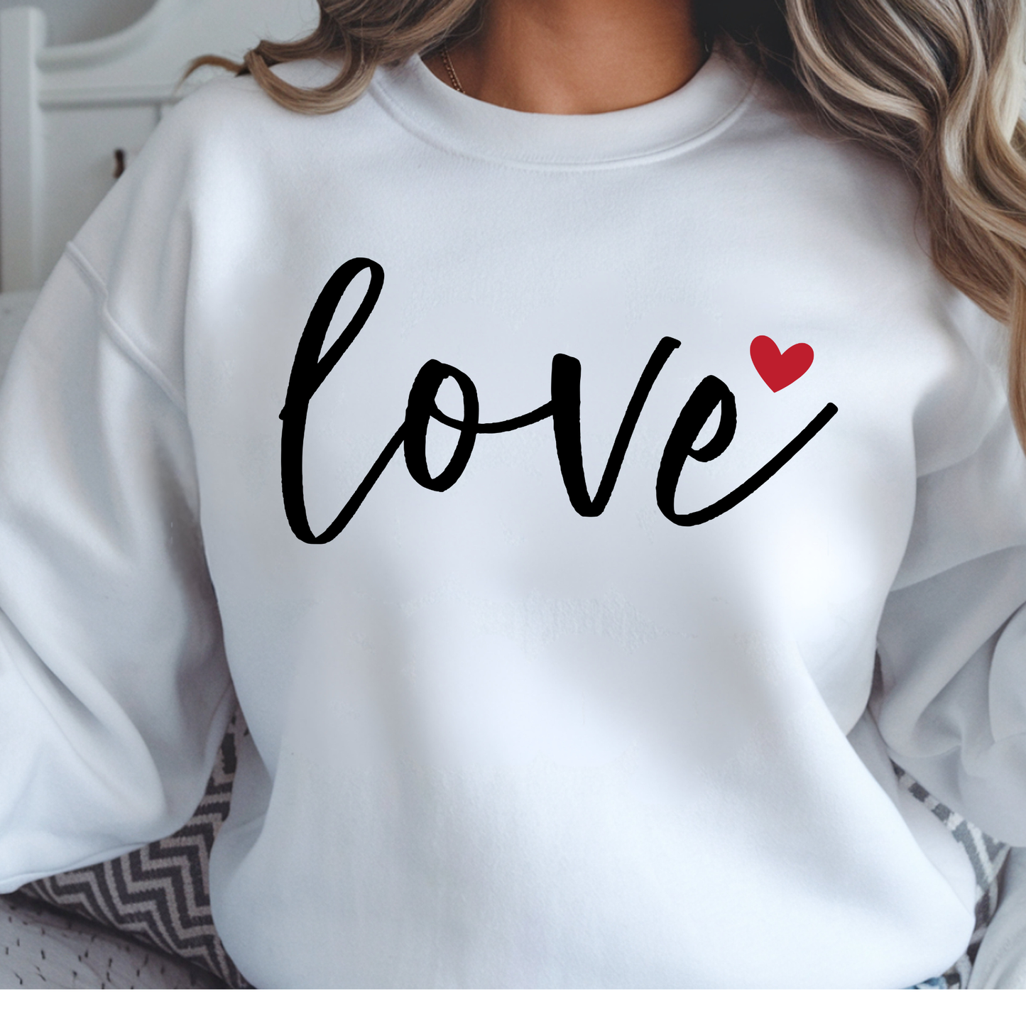 SWEETHEART DROP - LOVE SWEATSHIRT