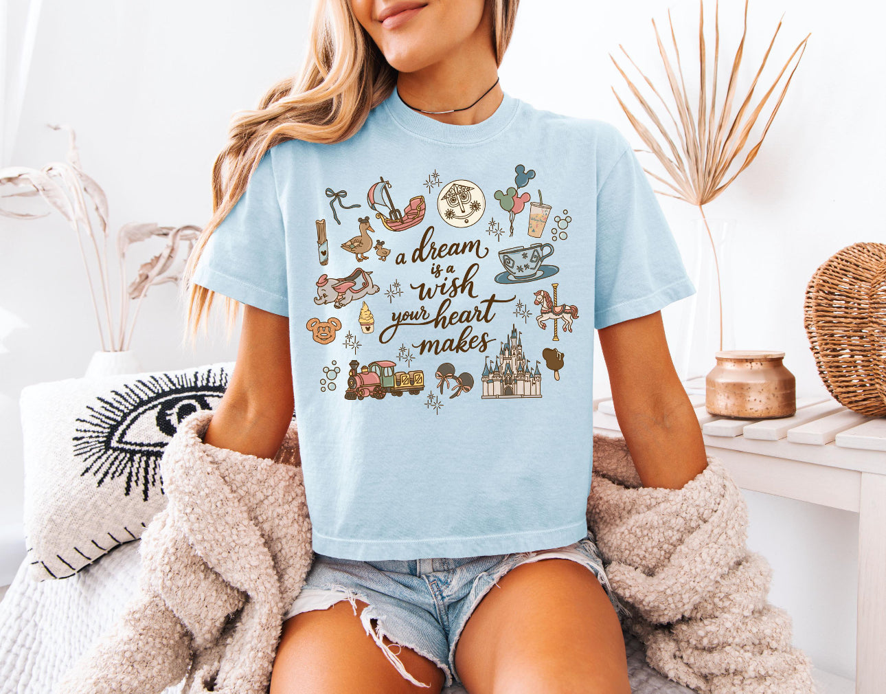 Magic Kingdom Crop Top- COMFORT COLORS BOXY CROP TOP