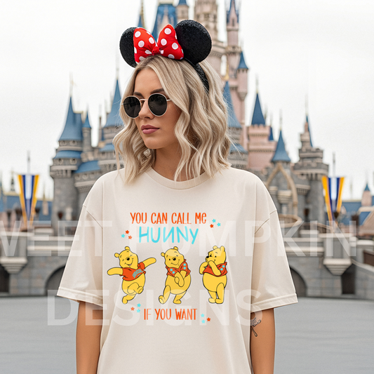 Honey bear graphic t-shirt for women with cozy park day aesthetic